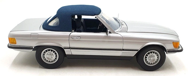 CMC 1/18 Scale Diecast DC9824T - Mercedes-Benz 450 SL - Silver - Image 4 of 4