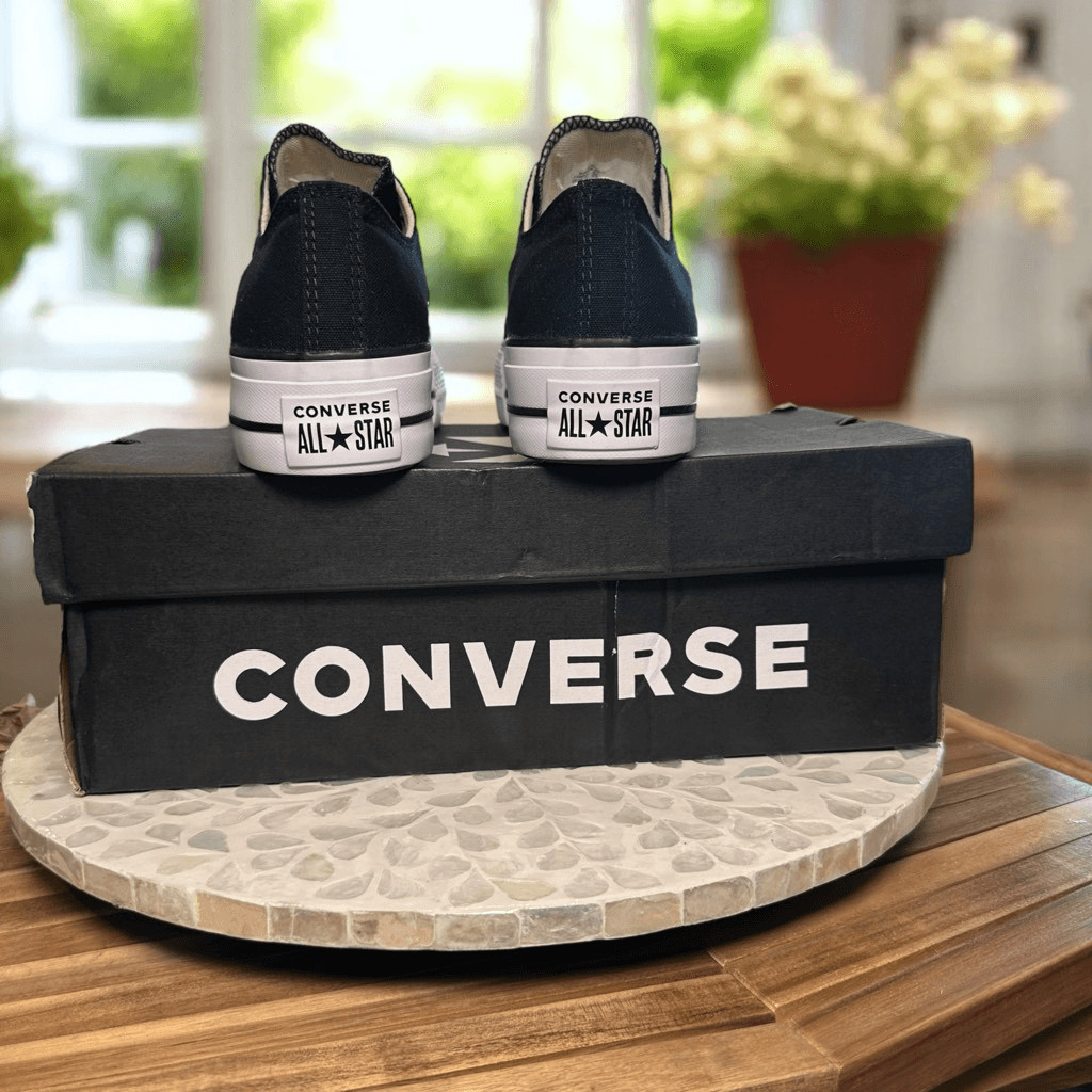 Converse Chuck Taylor All Star CTAS Platform Ox lCanvas Sneakers Women’s Size 8 thumbnail 9