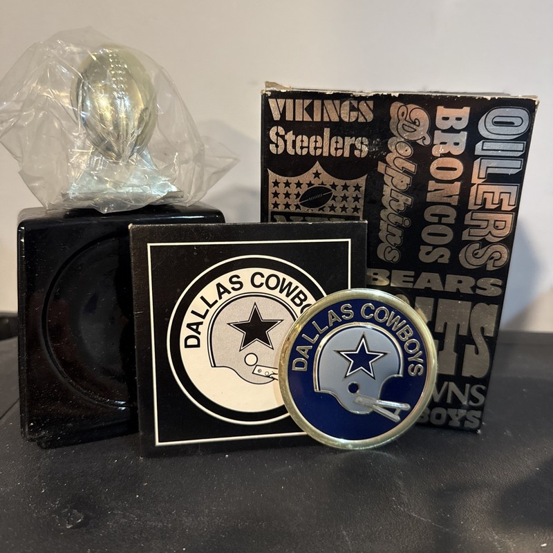 Vintage Avon Dallas Cowboys NFL After Shave Decanter – Empty Unused Medallion