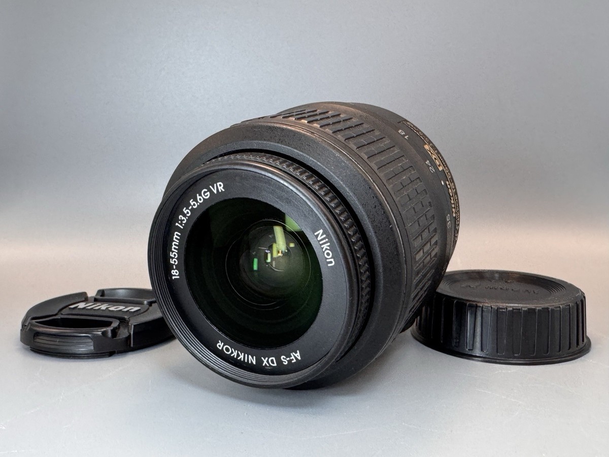 Nikon DX AF-S Nikkor 18-55mm 1:3.5-5.6 G VR Camera Lens F Mount