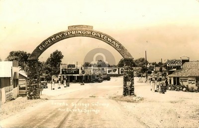 Eureka Springs Arkansas Gateway Arch to City 1940 RPPC Photo Postcard COPY