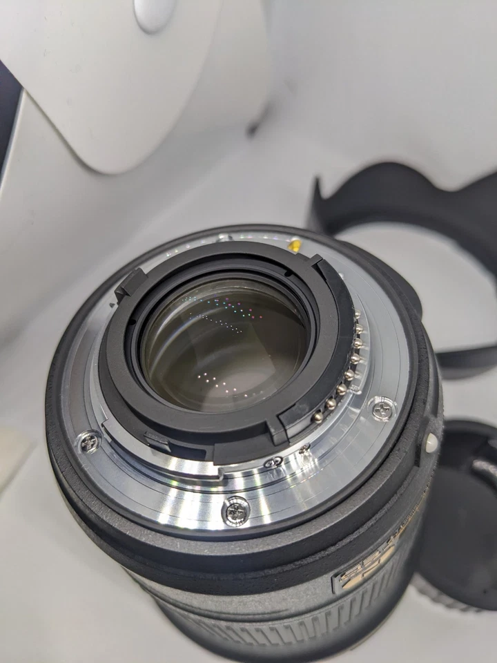 Nikkon AF-S 24mm f/1.8G ED Lens - Virtually unused - Image 4 of 4