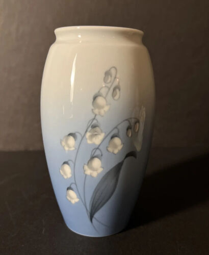 B&G KjOBenhavn Lilly of the Valley Danish Porcelain Vase, 1950s, 5.5" Tall - Picture 1 of 7