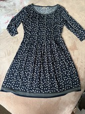Max Studio Navy Floral Dress M Boho Cottagecore Fit & Flare Stretchy