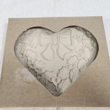 NEW IN BOX PAMPERED CHEF WINTER WREATH STONEWARE MOLD 2003 USA LIMITED EDITION