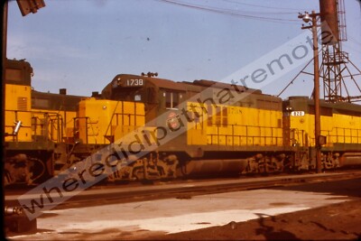 Original Dia Chicago & Northwestern CNW 1738 EMD GP9 Proviso ILL 1966 (6J) (WA