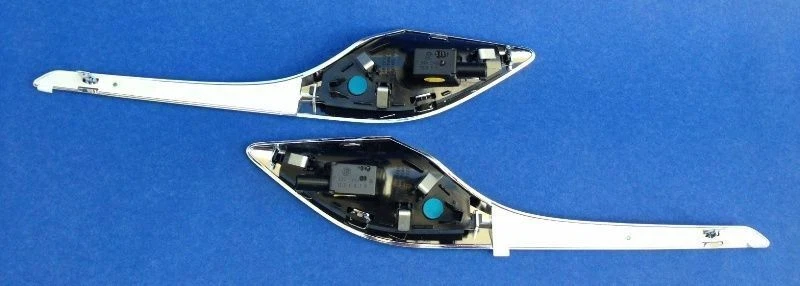 NEW** 09-UP BMW 63 13 7 303 244/243 Z4 E89 LCI CLEAR SIDE MARKER LIGHT LAMP SET - Image 3 of 4