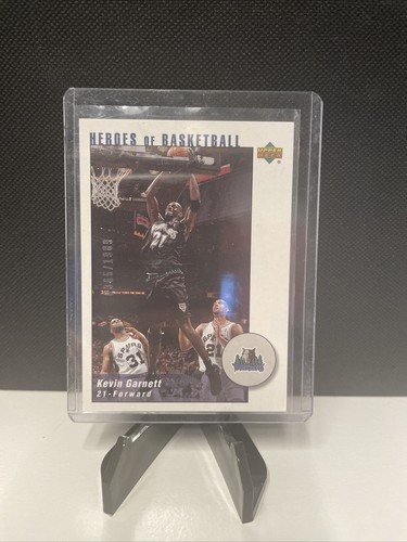 Kevin Garnett 2002 UD Authentics Heroes of Basketball #KG9 /1999 - Bild 1 von 2