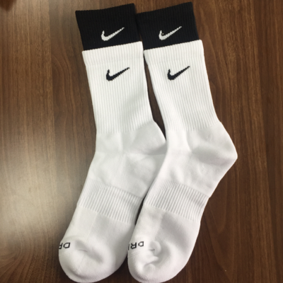 Nike Hyper Elite バスケットボールソックス 4足セット Nike Dry Hyper Elite Cushioned Crew Basketball Dri-Fit Socks