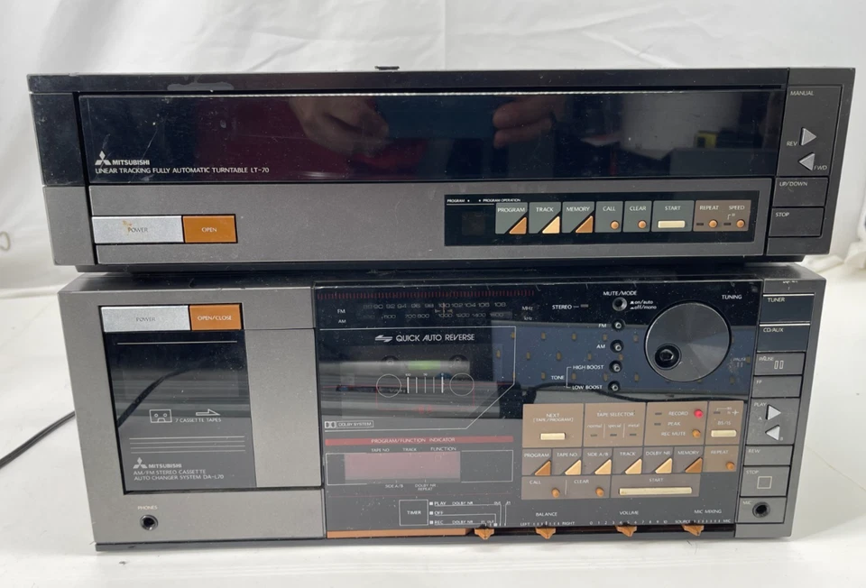 Tocadiscos de seguimiento lineal y receptor de casete DA-U70 de colección Mitsubishi LT-70 Foto 2 de 4