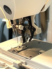 Pfaff Expression 2026 Electronic Sewing Machine with Foot Pedal and Case Tested