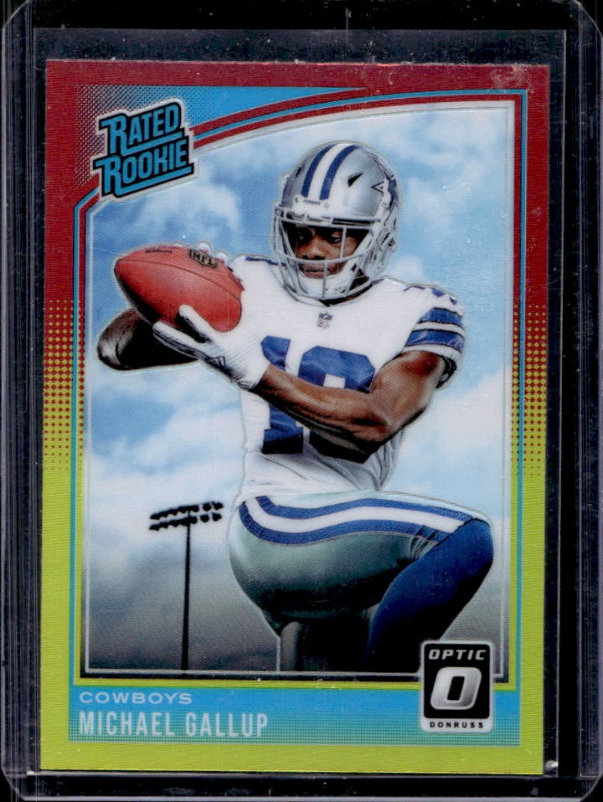 2018 Donruss Optic Michael Gallup Red and Yellow Prizm RC #174 Cowboys