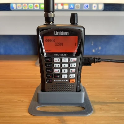 3D SHACK Uniden Bearcat UBC 125XLT scanner Holder/Stand/Mount Wide Foot With Safe Clip