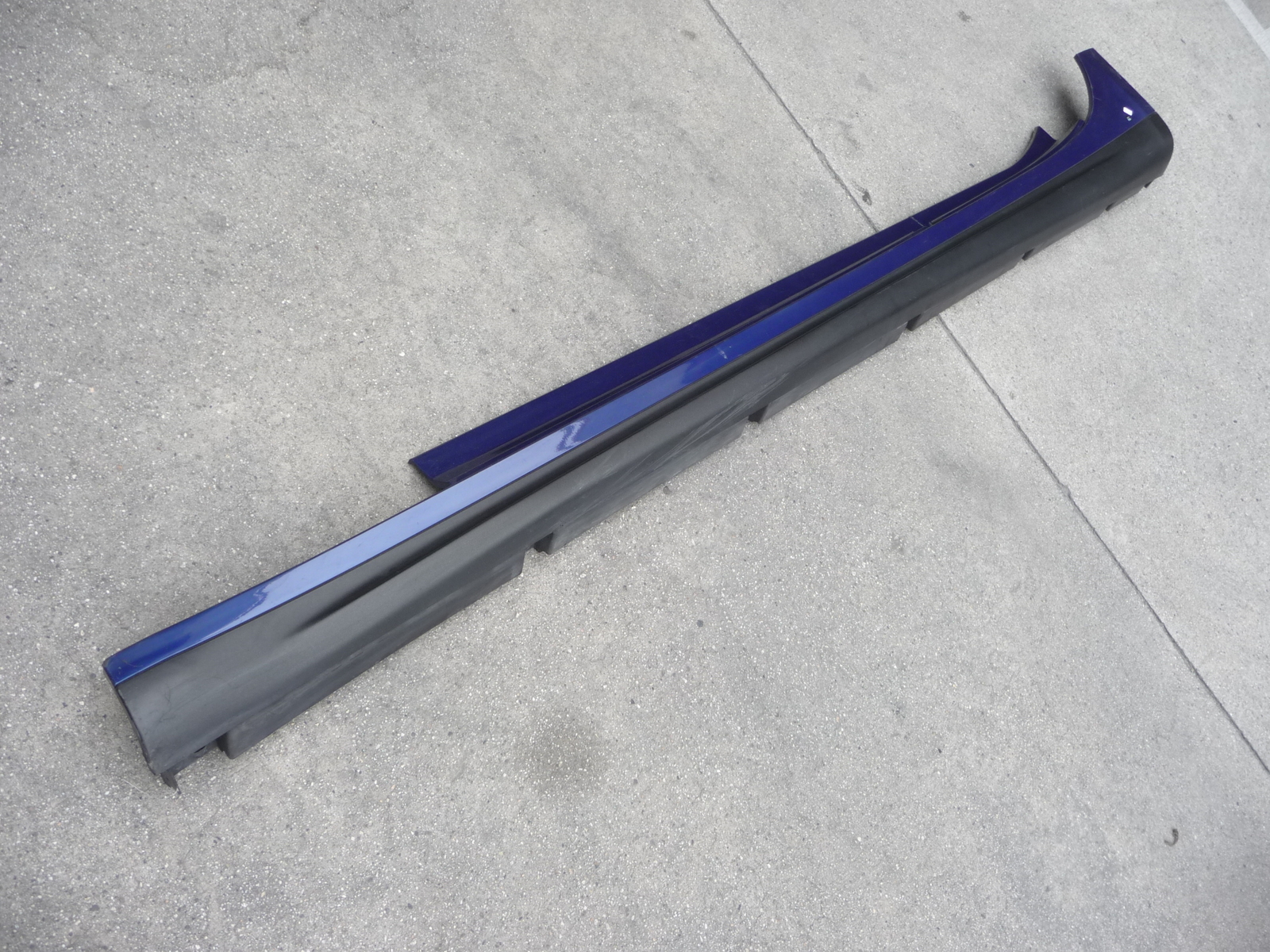 18-20 Maserati Ghibli M157 Left Driver side Skirt Rocker Molding 673002659 OEM