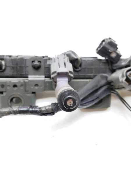 03-04 06-10 Infiniti M45 piezas de inyección de combustible con inyector de riel OEM 16600AE060 Foto 4 de 4