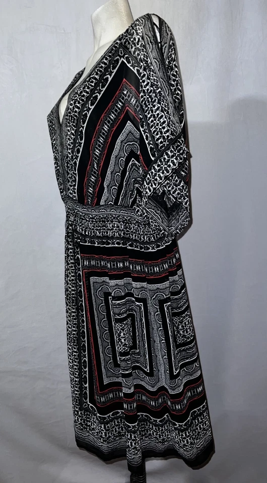 B. Vestido SMART para mujer talla 22 negro blanco estampado cuello en V cintura ajustada túnica Foto 4 de 4