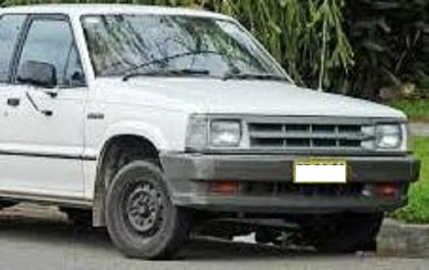 Parachoques delantero laterales para Ford Courier Mazda B1600 B2000 pick up modelo UTE 1986-94 Foto 3 de 4