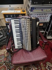 Acordeón Hohner Atlantic IV Deluxe con correas y estuche