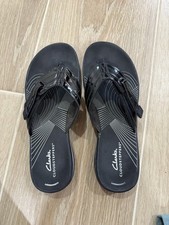 CLOUDSTEPPERS BY CLARKS  CUSHION SOFT BLACK BRINKLEY JAZZ FLIP FLOP  Sz. 8