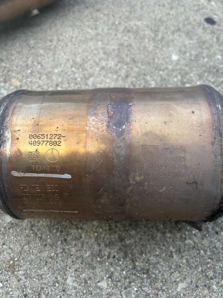 Tubos descendentes de longitud completa AMG 2014 CLS 63s OEM CON CONVERTIDORES CATALÍTICOS 5,5 BITURBO Foto 3 de 4