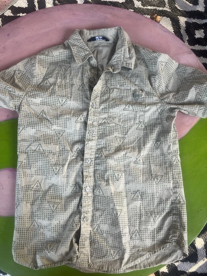 Camisa Guess para niños Foto 2 de 4