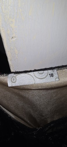 Lace Dress Size 18 - Picture 2 of 2