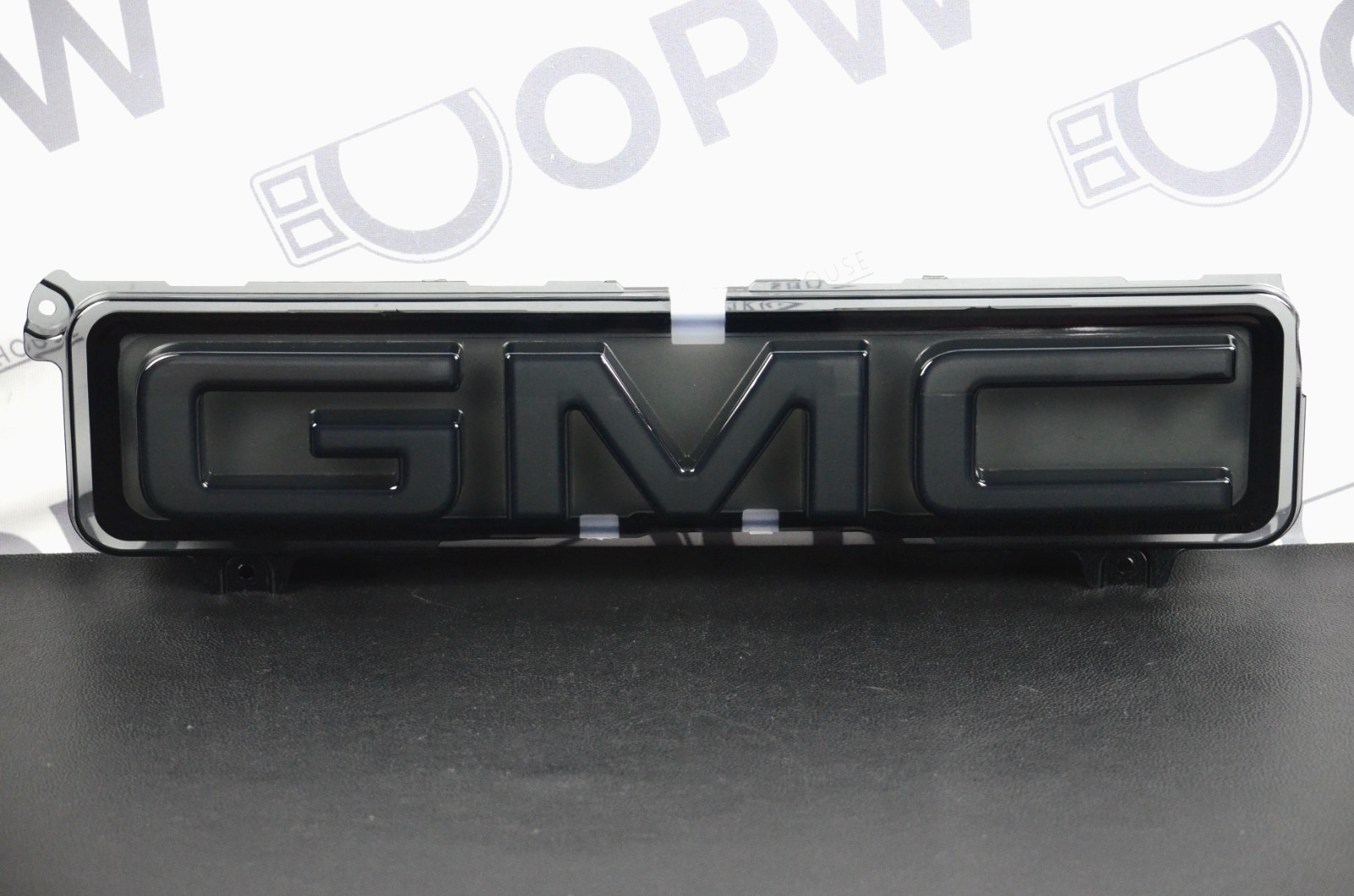 2024-2026 GMC Sierra EV Denali LED Front Emblem Logo Light Grille Grill OEM