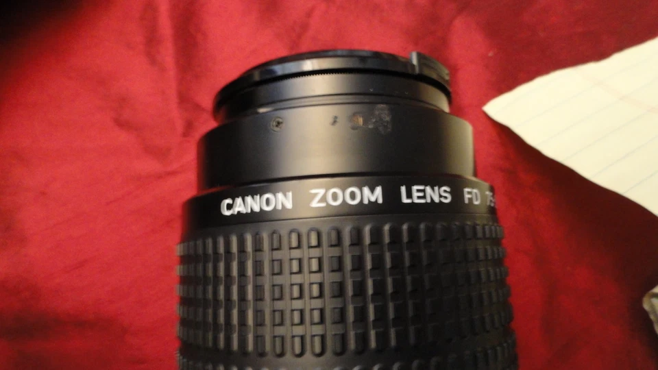 Lente zoom Canon FD 75-200 1:4,5 MACRO - Montaje Canon FD ROKUNAR Foto 2 de 4