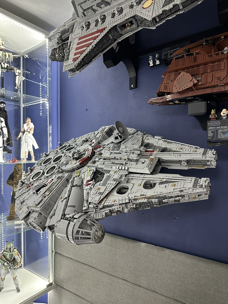 Lego 75192 Wall Mount Displaying Lego Millennium Falcon Wall