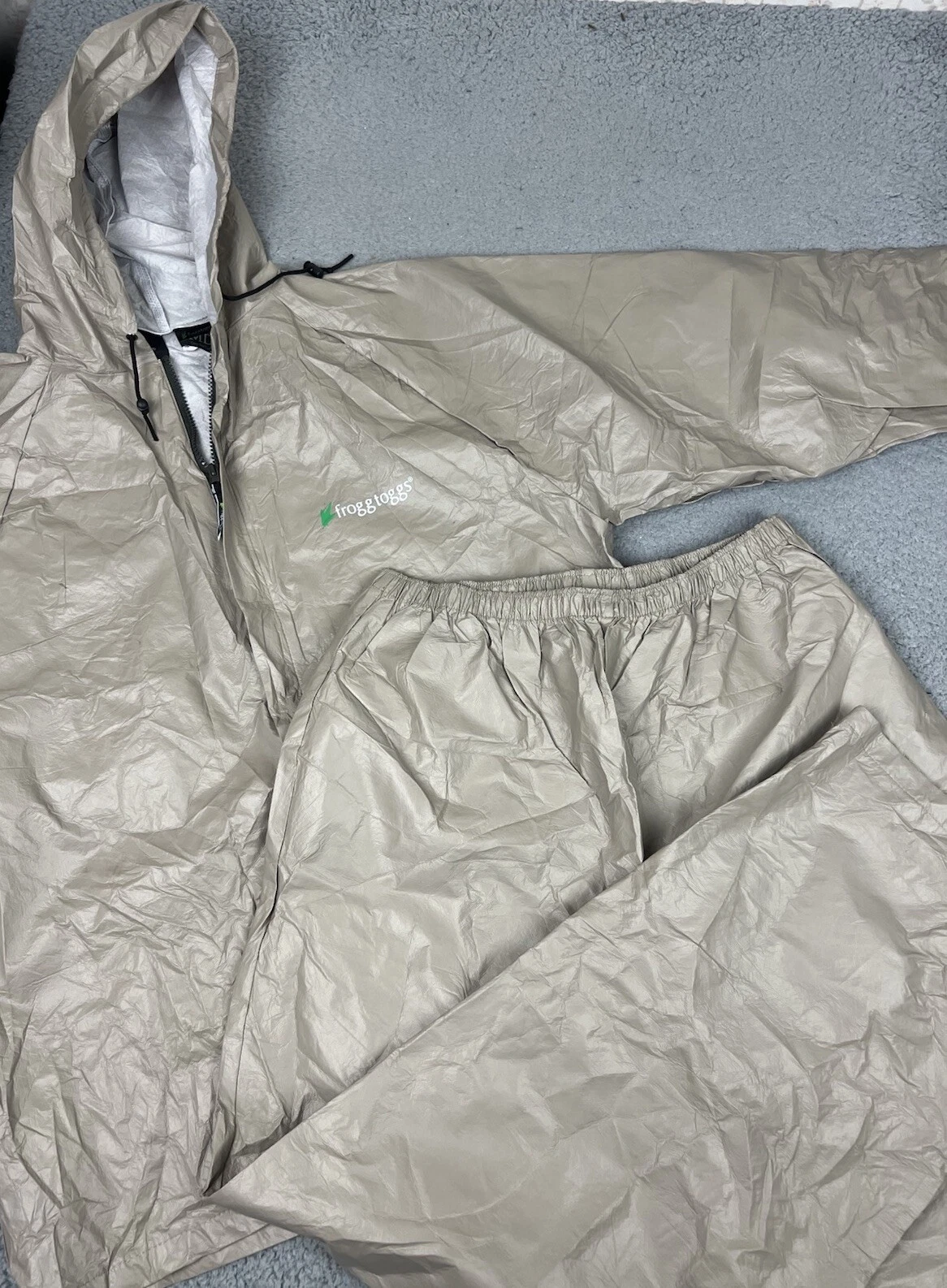 Frogg Toggs Rain Suit Mens Medium Beige Waterproof Full Zip Hooded Hiking Pants