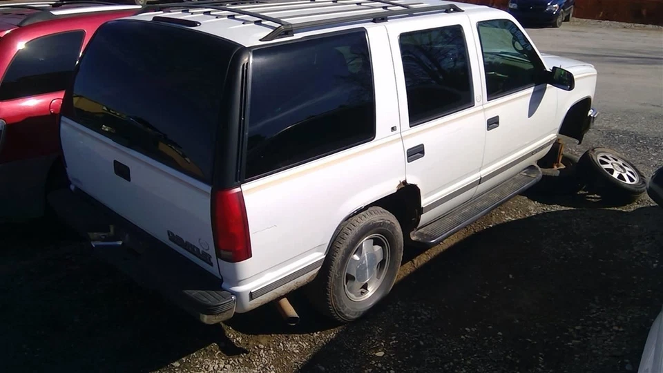 Композитная пассажирская фара подходит для Chevy Tahoe 90-02 годов выпуска от оригинального производителя - Изображение 4 из 4