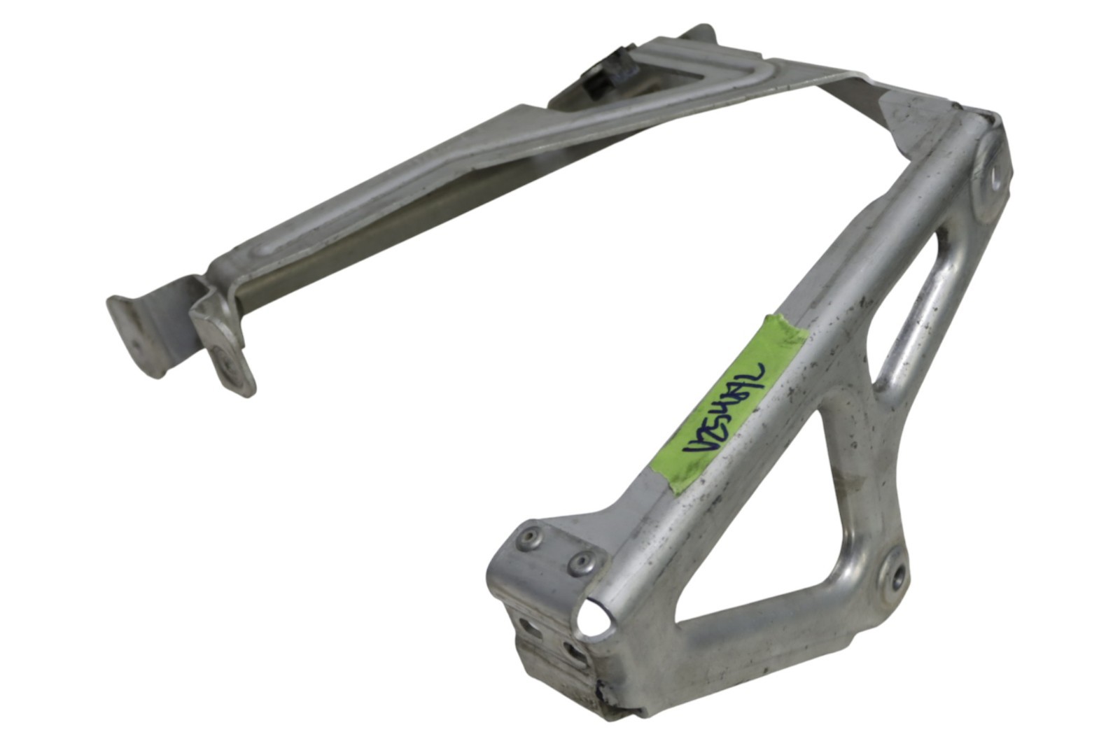 BMW I8 I12 I15 Rear Right Lower Quarter Panel Bracket 7431790 2014 - 2020 OEM