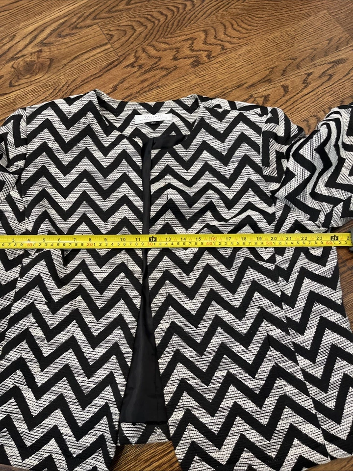 MSRP! $139 Tahari Arthur S. Levine Women’s Tweed Blazer Size 16W Black & White - Image 4 of 4