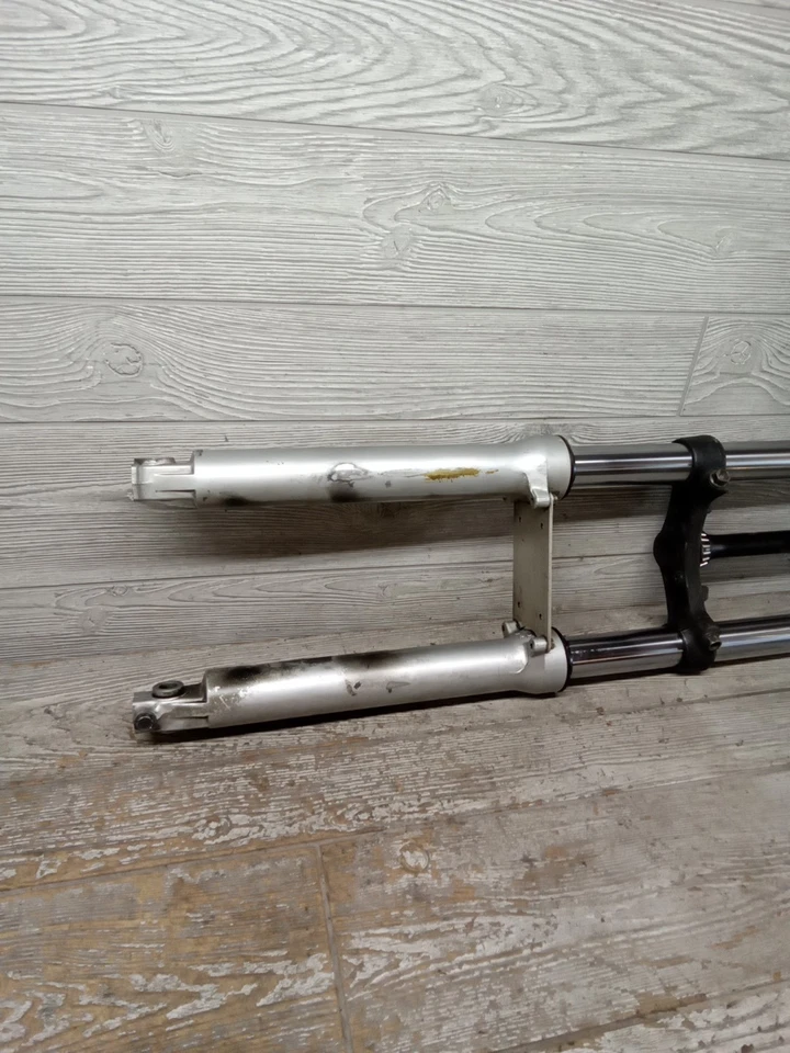 90 89-97 Suzuki Katana GSX750F 1990 horquillas delanteras tubos montaje suspensión Foto 4 de 4