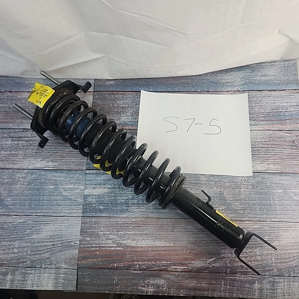 Conjunto de muelle helicoidal y puntal trasero Moog ST8619 para Chrysler Sebring 2001-2006 Foto 4 de 4