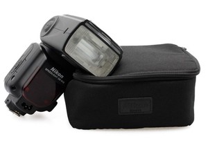 Nikon SB-910 Speedlight Flash Unit for Nikon DSLR Cameras