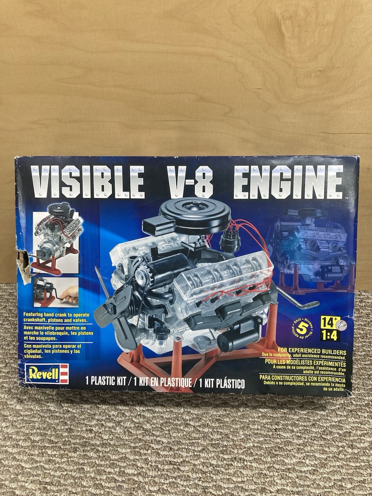 Revell Visible V-8 Engine 1:4 Scale 2014 Open Box AS IS Hand