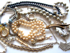 Kleine Sammlung alter Schmuck  (3)