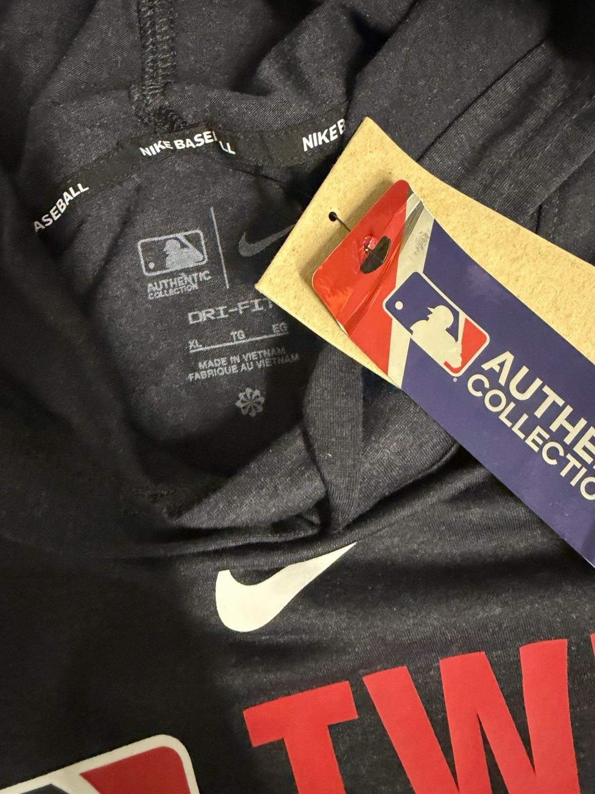 NWT Men’s Nike Minnesota Twins Tri-Blend Dri-FIT Hoodie Shirt XL  thumbnail 4