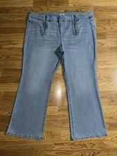 Terra  Sky Light Wash Zipped Flare Leg Jeans Women  s Plus Size 26W Length 31.5