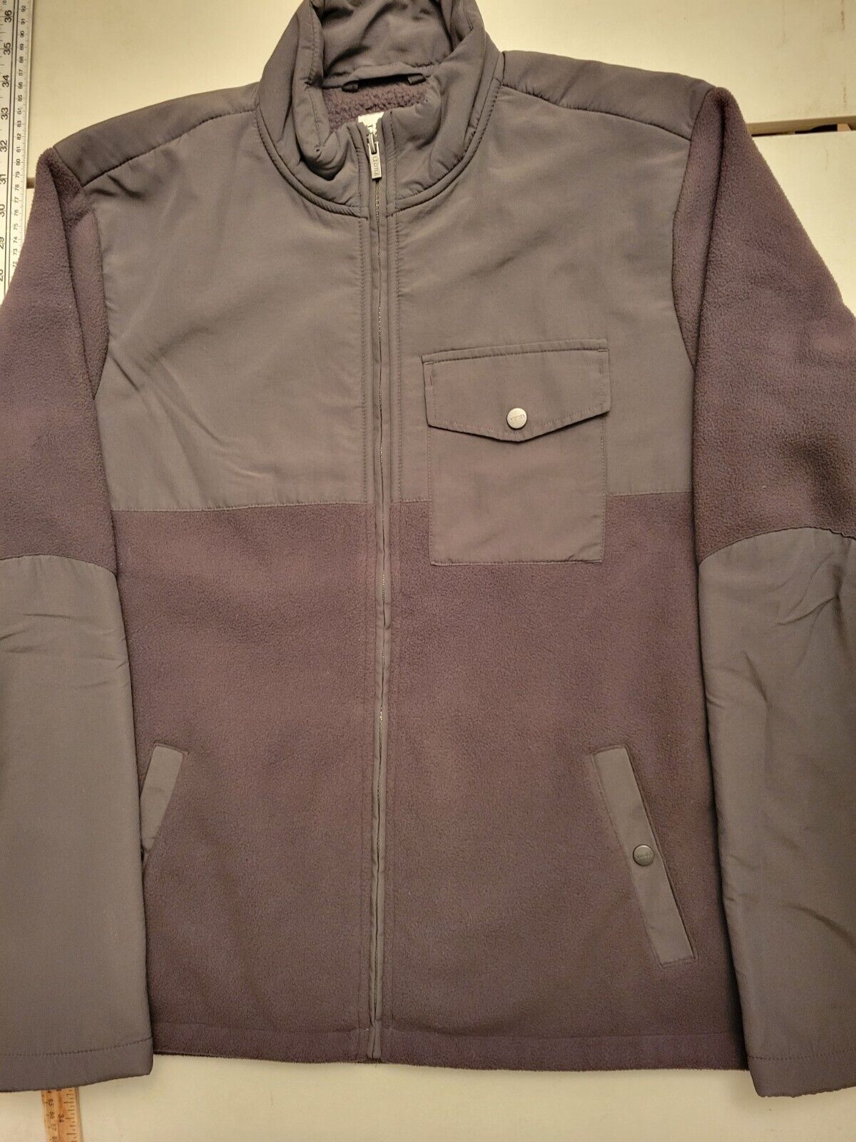 Vuori Morrow Sherpa Jacket Full Zip Men XL Xlarge Grey Deep Pile Fleece Tech