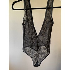 Victoria's Secret Black Floral Lace Deep V-Neck Thong Bodysuit Teddy Medium NWOT