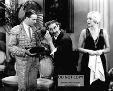 GROUCHO MARX AND THELMA TODD IN "MONKEY BUSINESS"  8X10 PHOTO (MW-236)