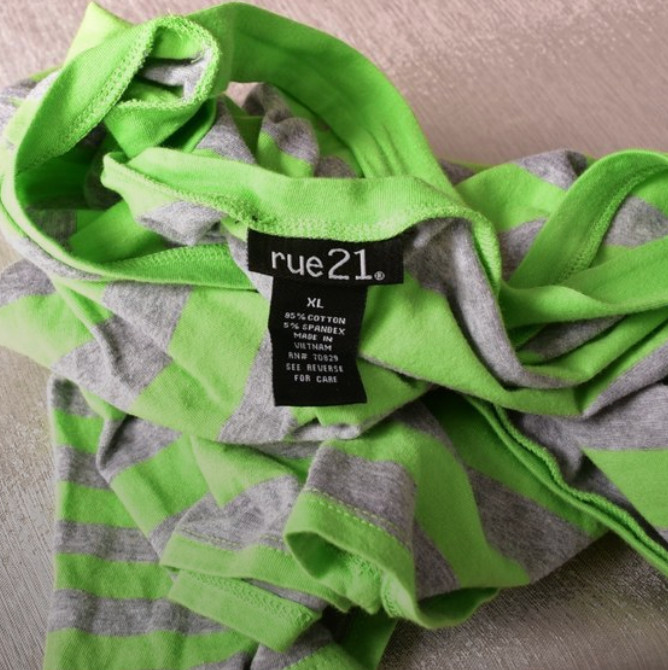 Rue21 Women's XL Scoop Neck Stripe Top in Grey & Green image 4