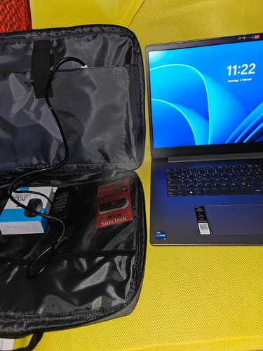 LENOVO Notebook+ Laptop tasche + Bluetooth Maus +Netzteil mit Kabel + ext. SD