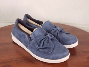 skechers madison ave bow