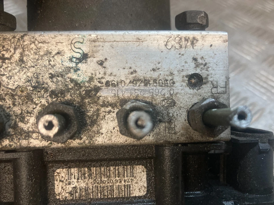 NISSAN ALMERA SX 16V MK2 2005 1.5 PETROL ABS PUMP 0265231415 - Image 3 of 3