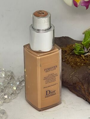 Dior Forever Skin Glow 24H Wear Radiant Foundation SPF 15 - 4WP