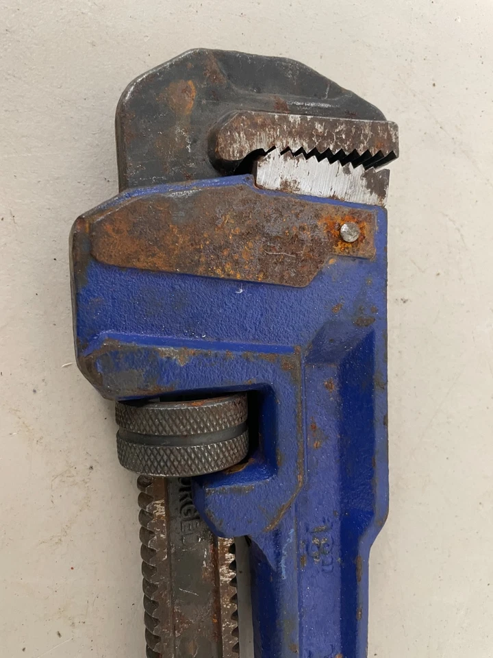 Kobalt 18" Heavy Duty Cast Iron Pipe Wrench - Image 2 of 4