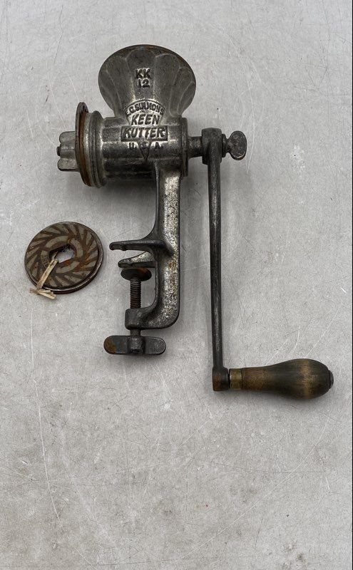 E.C. Simmons Keen Kutter KK 12 Silver Hand Cranked Manual Meat Grinder